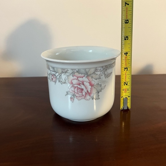 Vintage Floral Cachepot - Picture 6 of 7